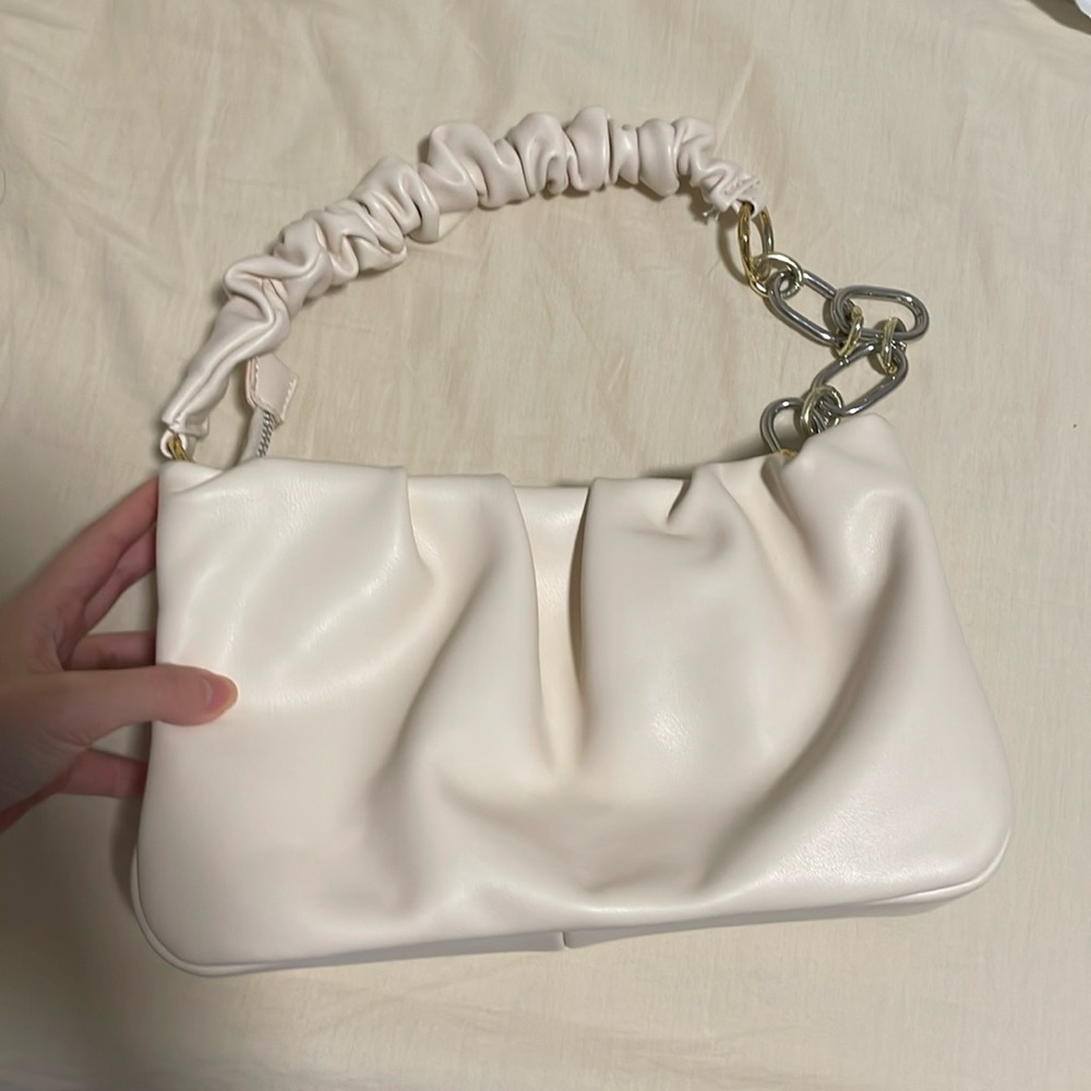 White pu shoulder bag
